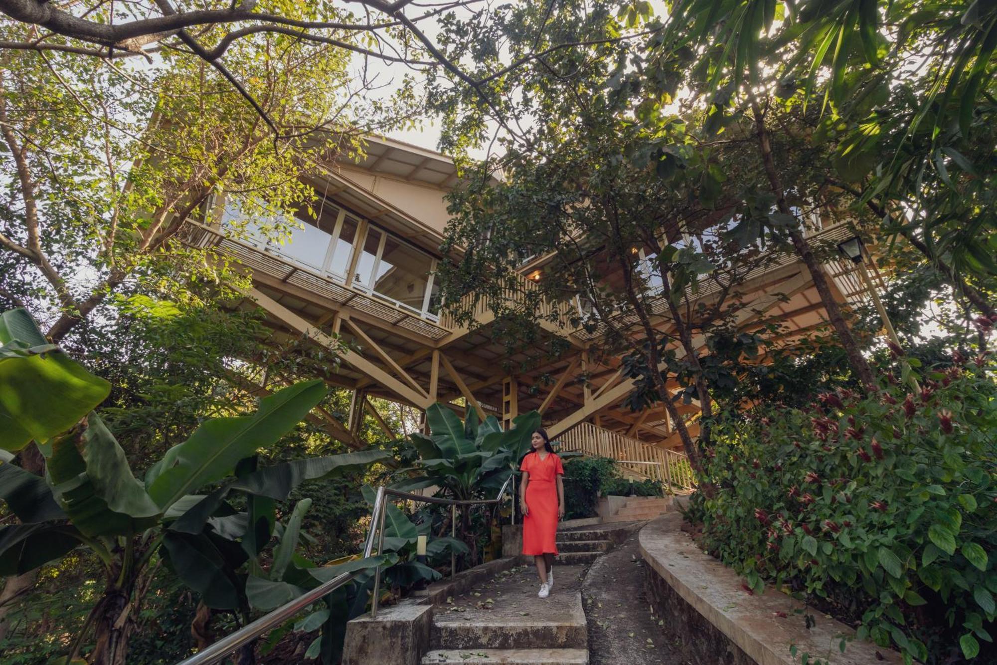 Grape County Eco Resort & Spa, Nashik Buitenkant foto